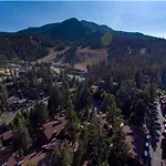 Walk To Canyon Lodge! Ski Back! Modern Space