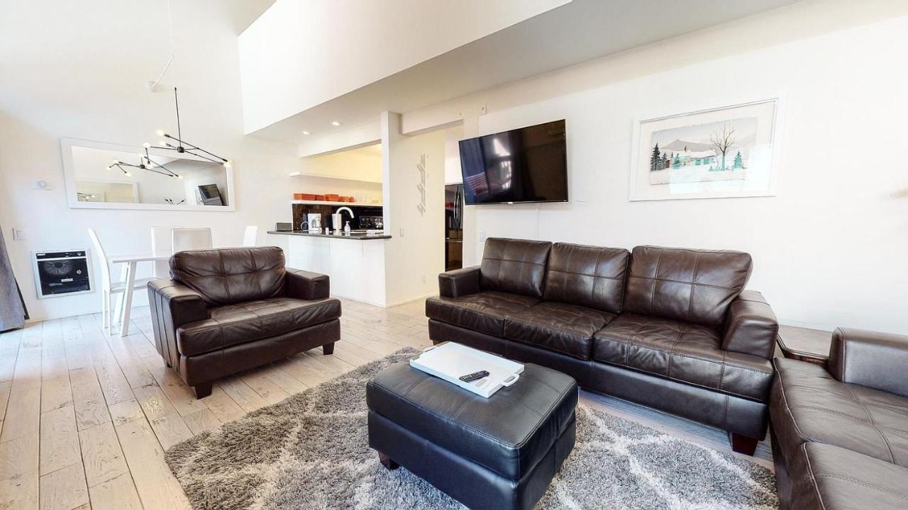 Walk To Canyon Lodge! Back! Modern Space Hébergement de vacances Mammoth Lakes