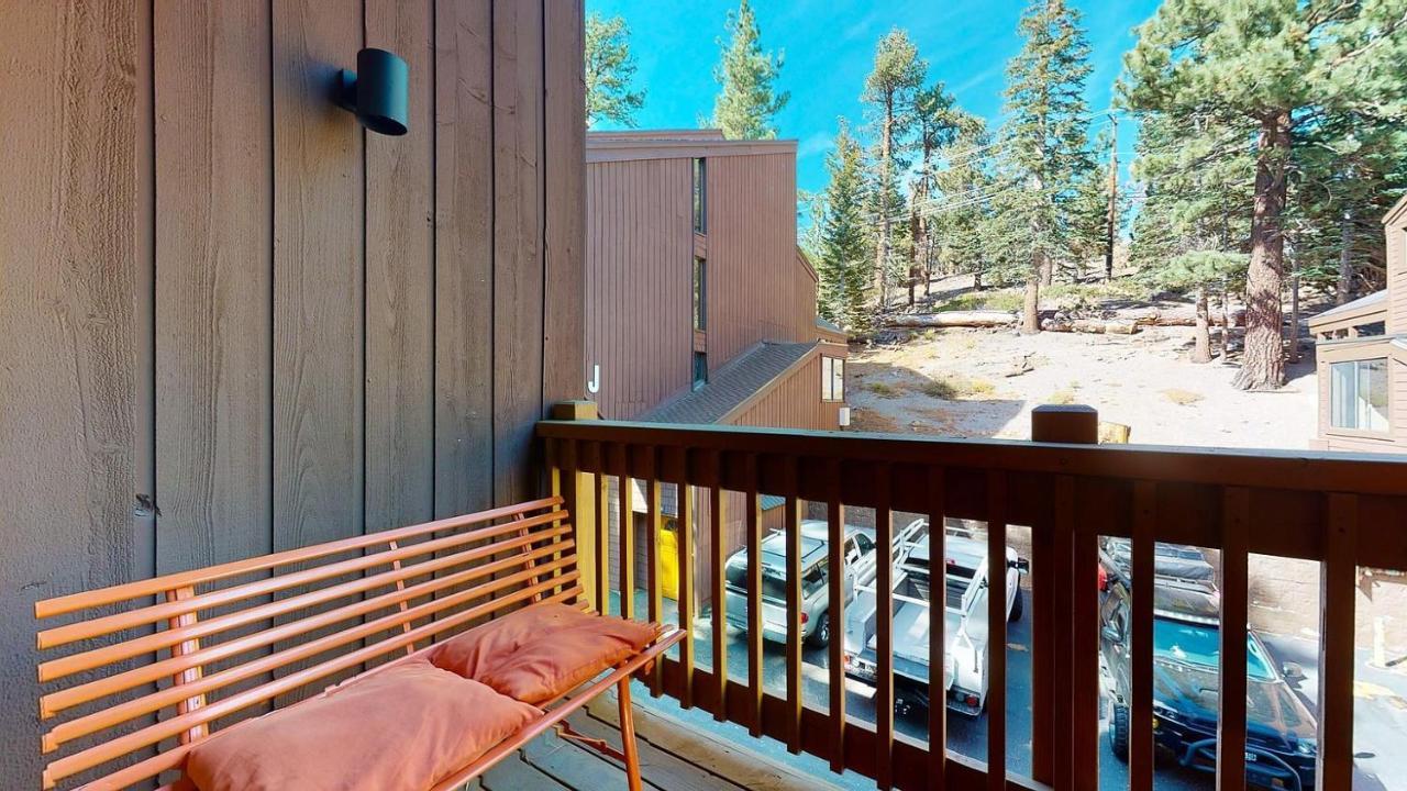 Walk To Canyon Lodge! Back! Modern Space Mammoth Lakes